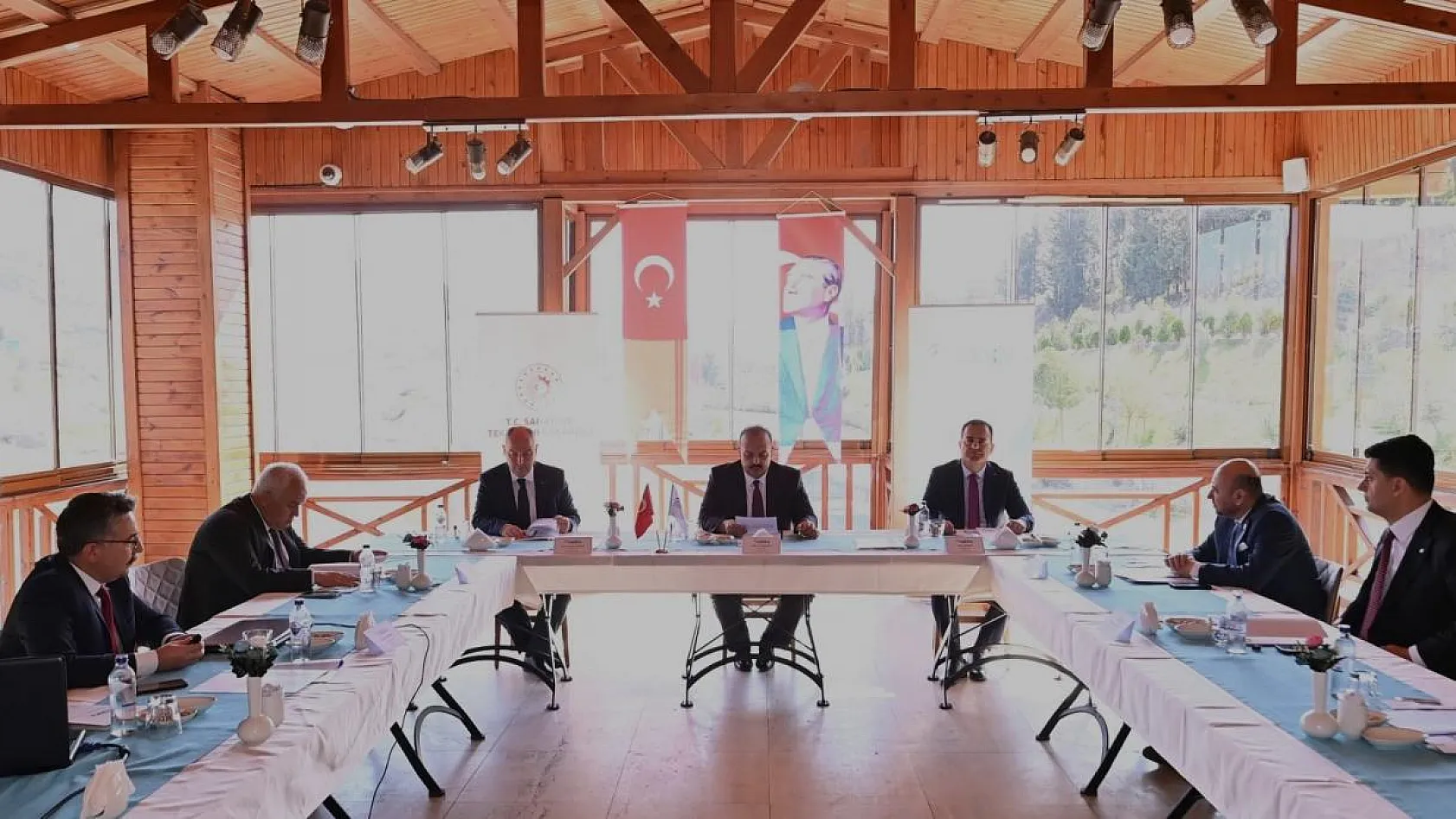 Vali Akbıyık, GEKA Yönetim Kurulu Toplantısı'na katıldı