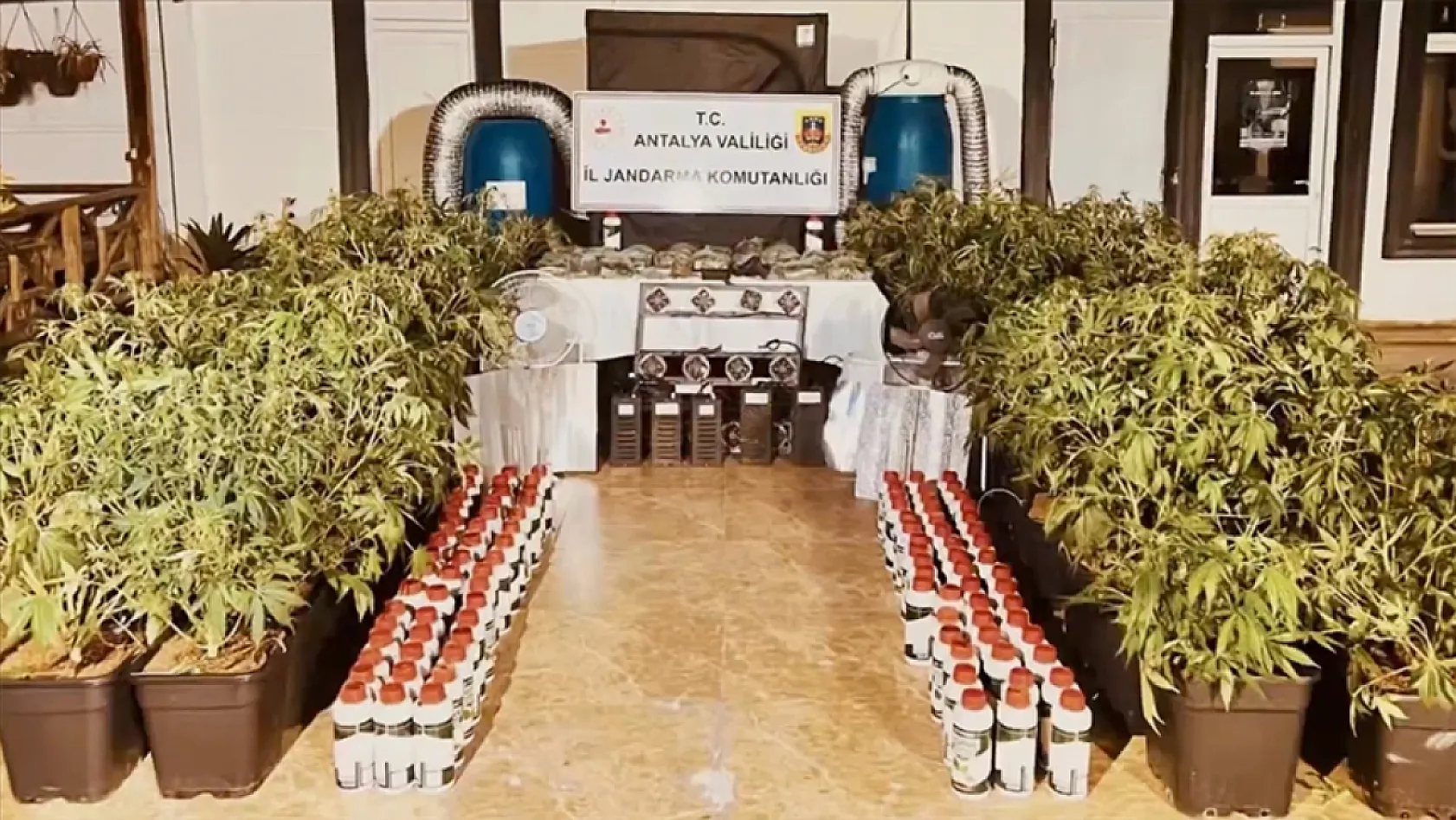 Jandarma Muğla dahil 23 ilde 6 milyon adet uyuşturucu hap ele geçirdi