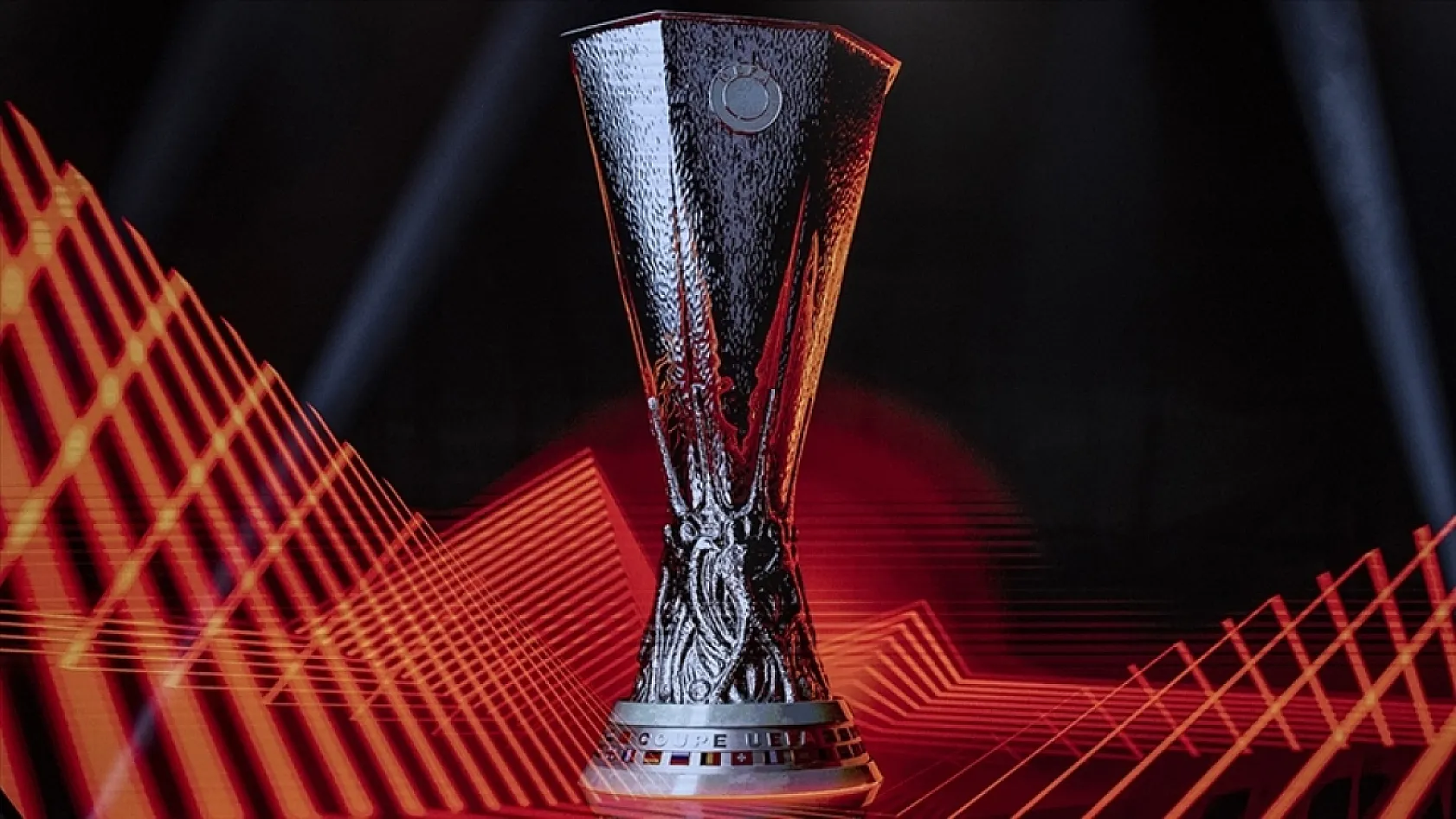 UEFA Avrupa Ligi'nde Galatasaray ve Fenerbahçe devam ederken, Beşiktaş veda etti