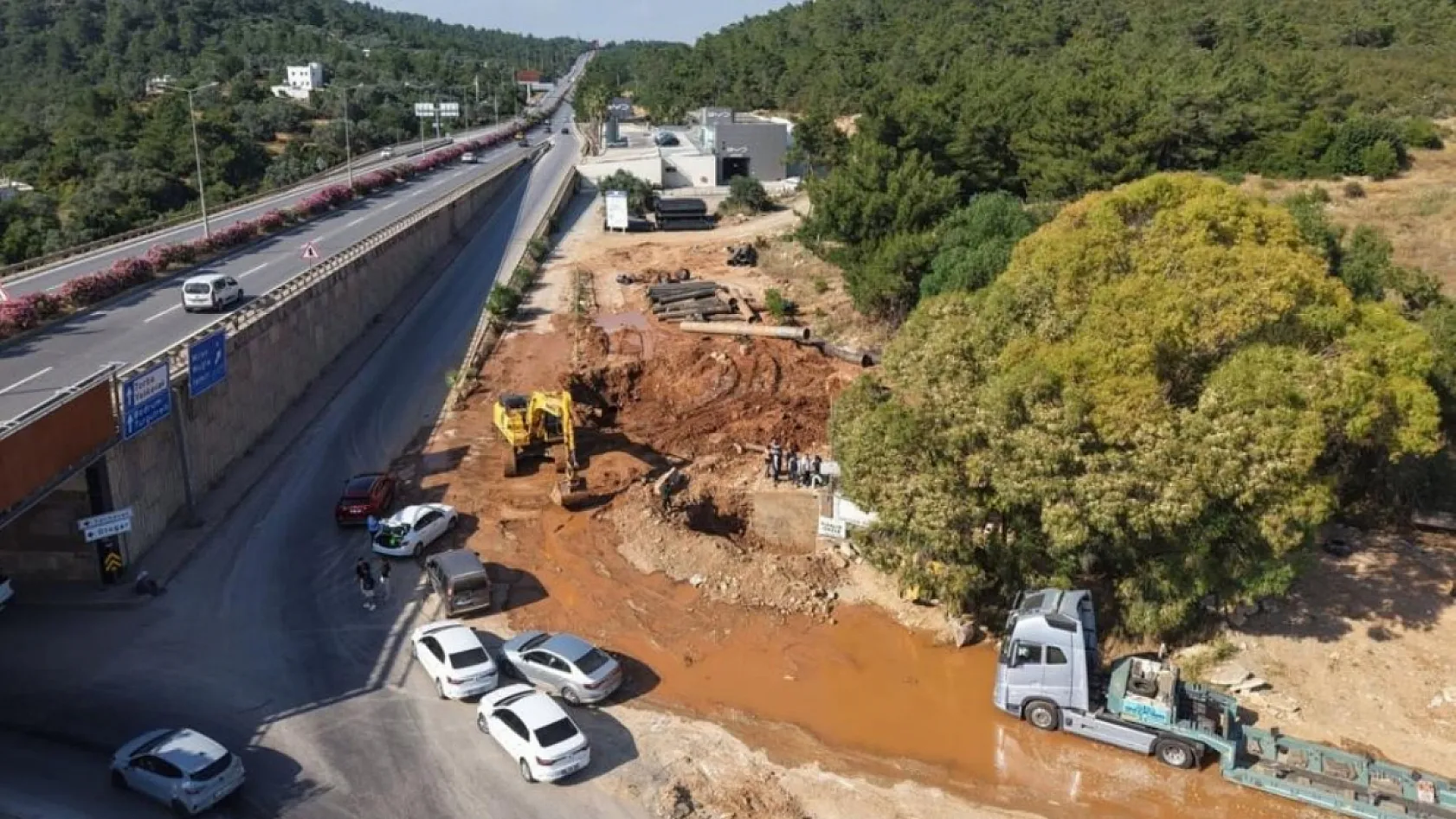 Torba ana depo hattı üçe ayrılarak Bodrum geneli su kesintisinin önüne geçiliyor