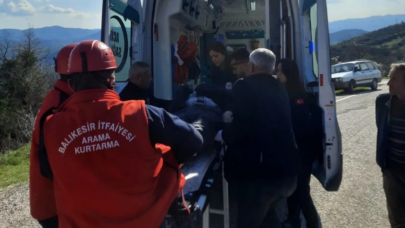 Trafik kazasında traktör devrildi: 1 ölü