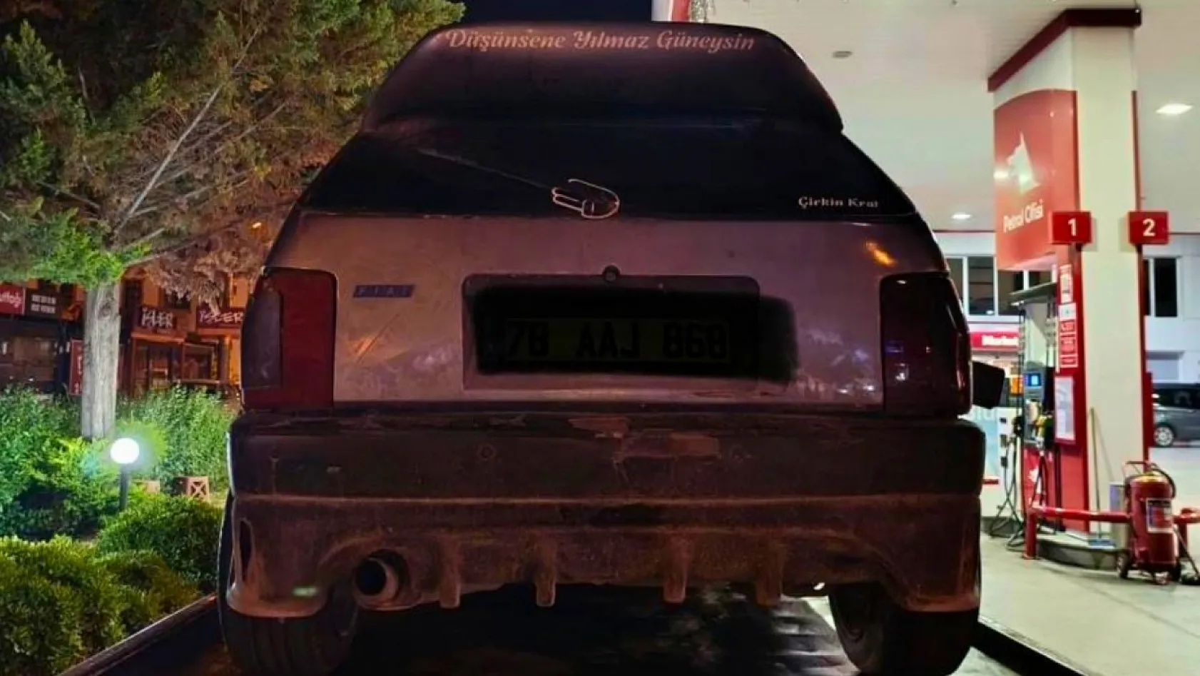 Trafikteki bıçaklı kavgada 3 kişi yaralandı: 5 kişiye 900 bin lira ceza