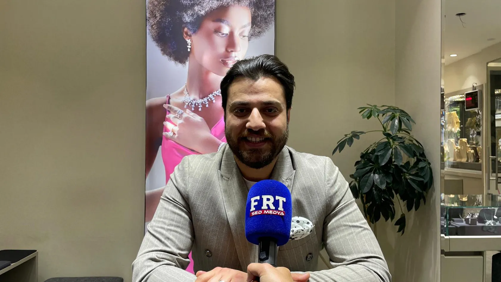 Sina Pırlanta Fethiye'den Nisan Kampanyası: Pırlantada Yüzde 50 İndirim