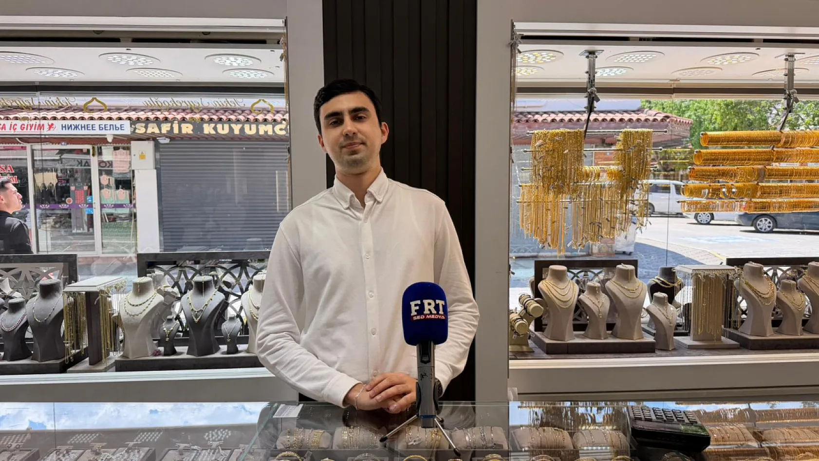 Tufanlar Kuyumculuk'ta 'Akshaya Tritiya' Yoğunluğu: Bereket Günü Fethiye'de İlgi Gördü