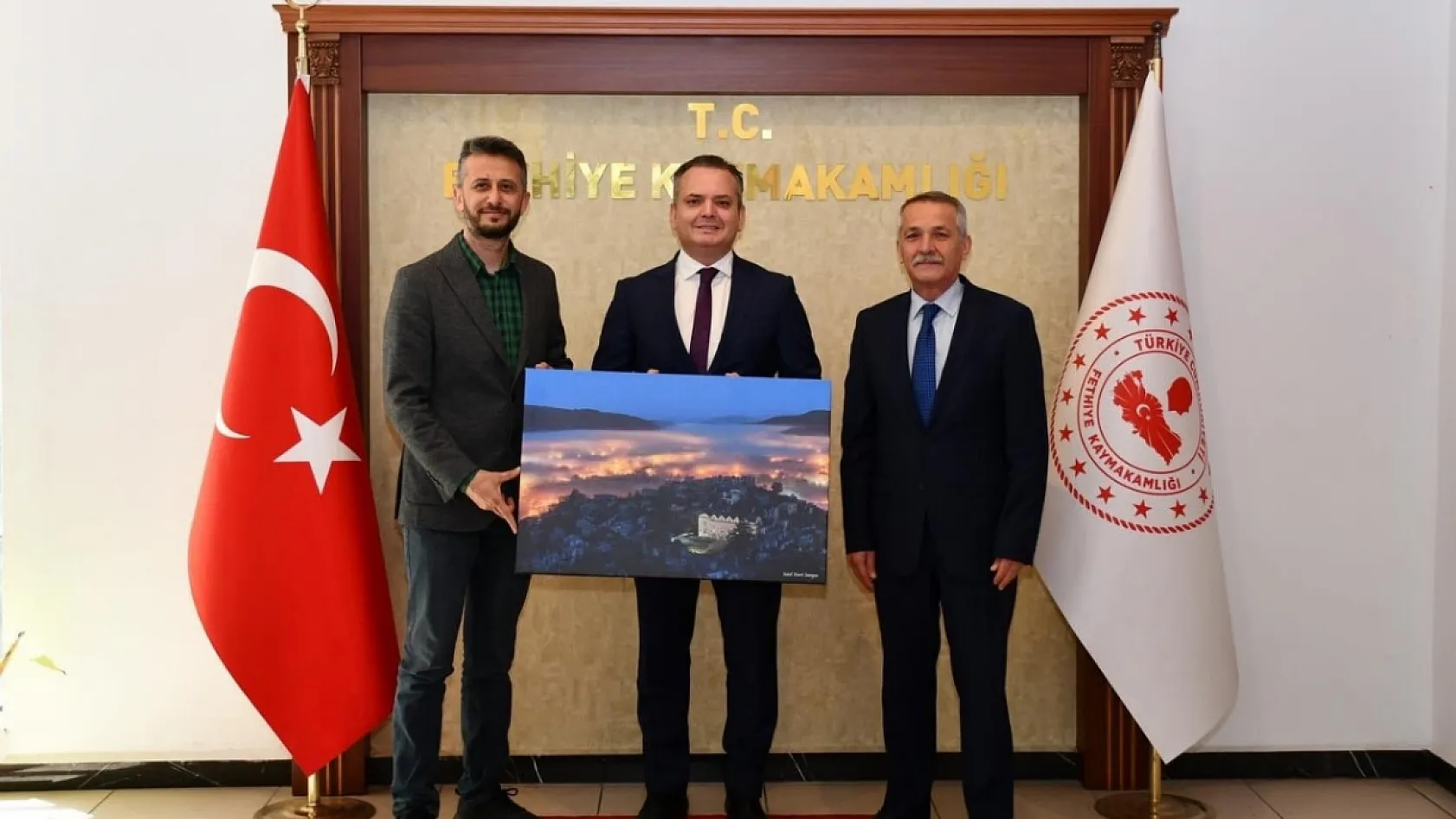 Türkiye birincisi fotoğrafçıdan Fethiye'de iki anlamlı ziyaret