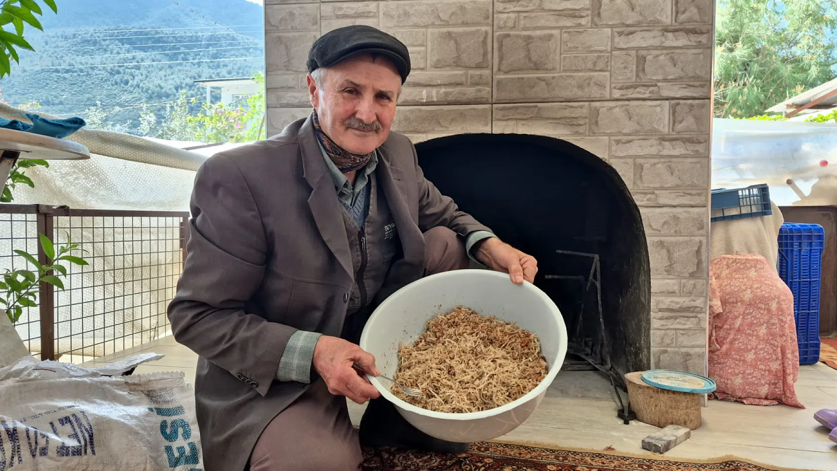 Fethiye'de Asırlık Bayram Geleneği: Tutmaç Tatlısı Unutulmuyor