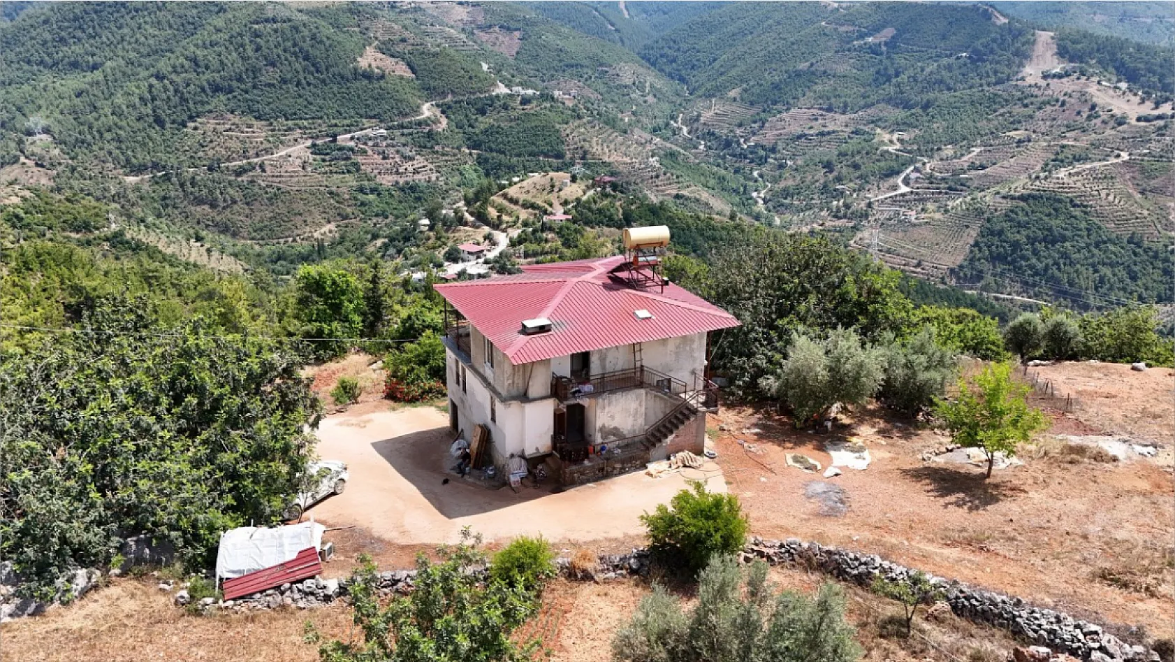 Üç evladını toprağa verdi, asırlık ömrünü doğayla iç içe sürdürdü