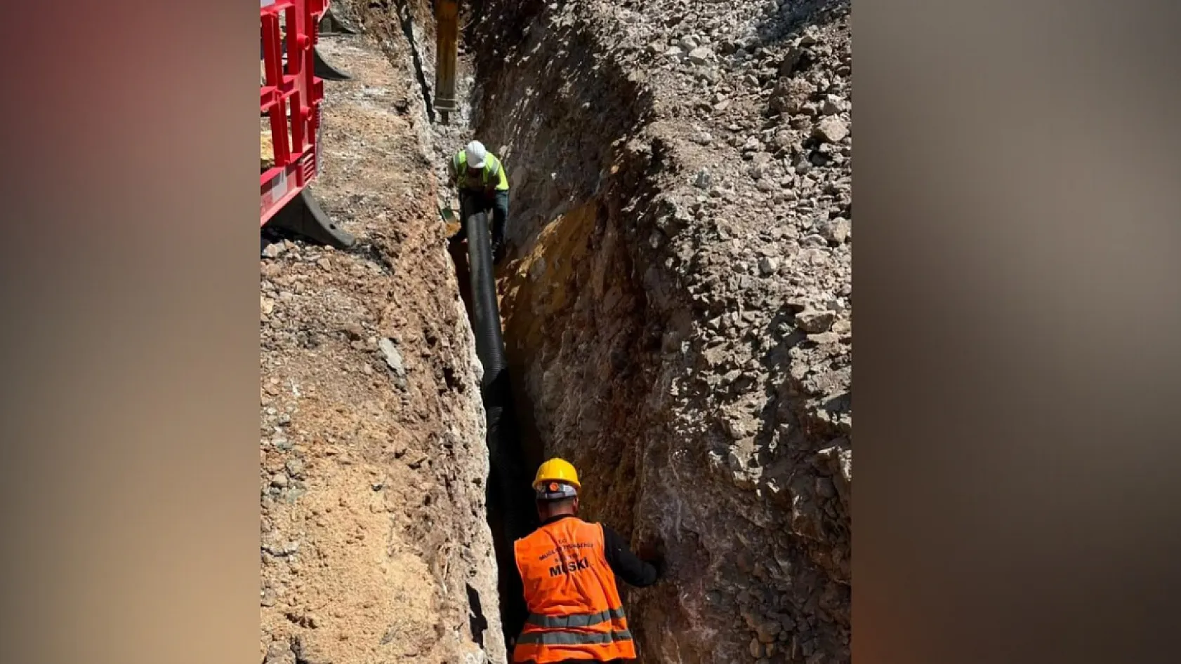 Ula'da kanalizasyon hattı bulunmayan bölgelere hat çalışması