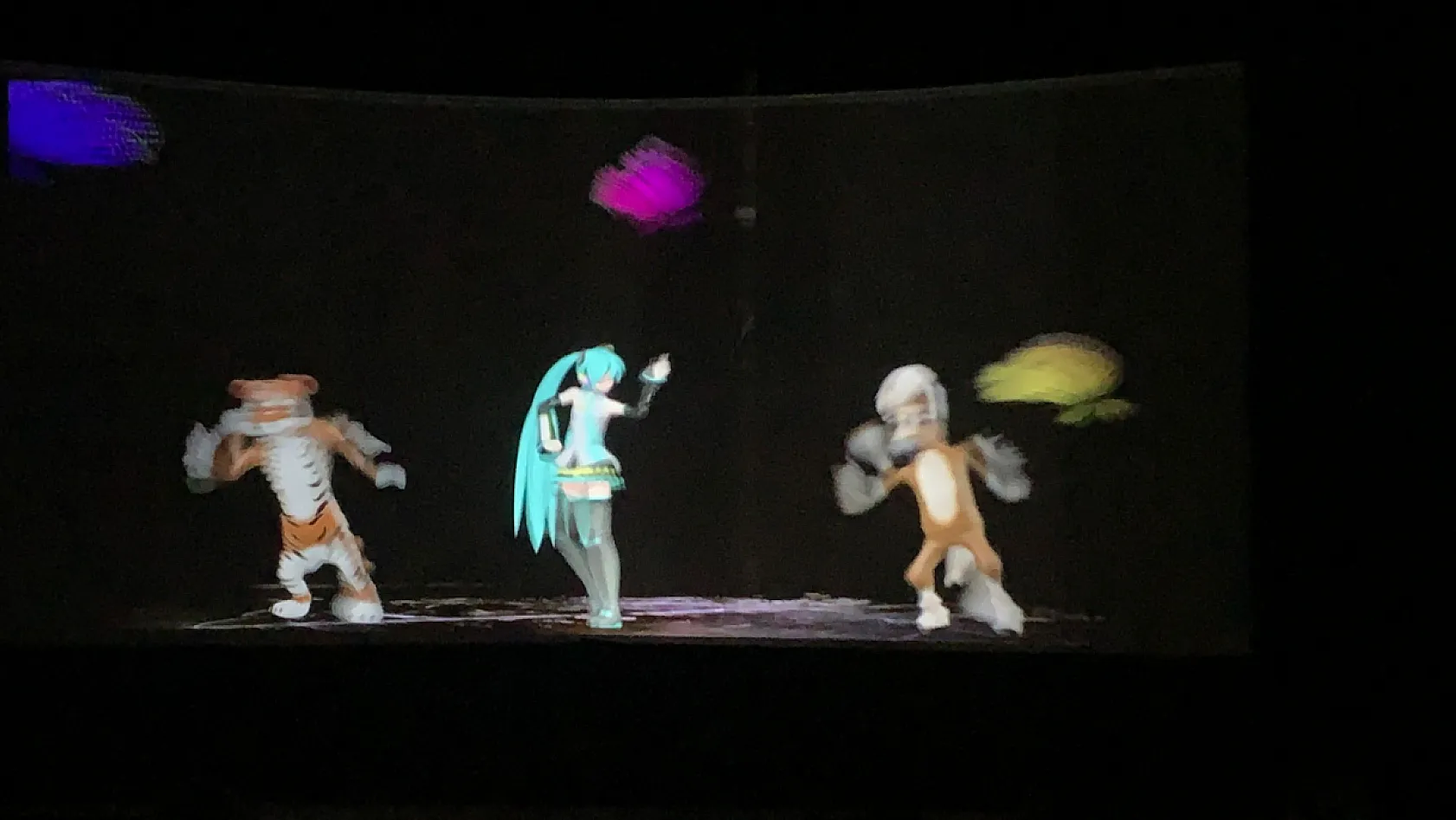 Ünlü Yönetmen Ozan Ozan 'Hologram Şovu'nu Fethiye'ye taşıdı