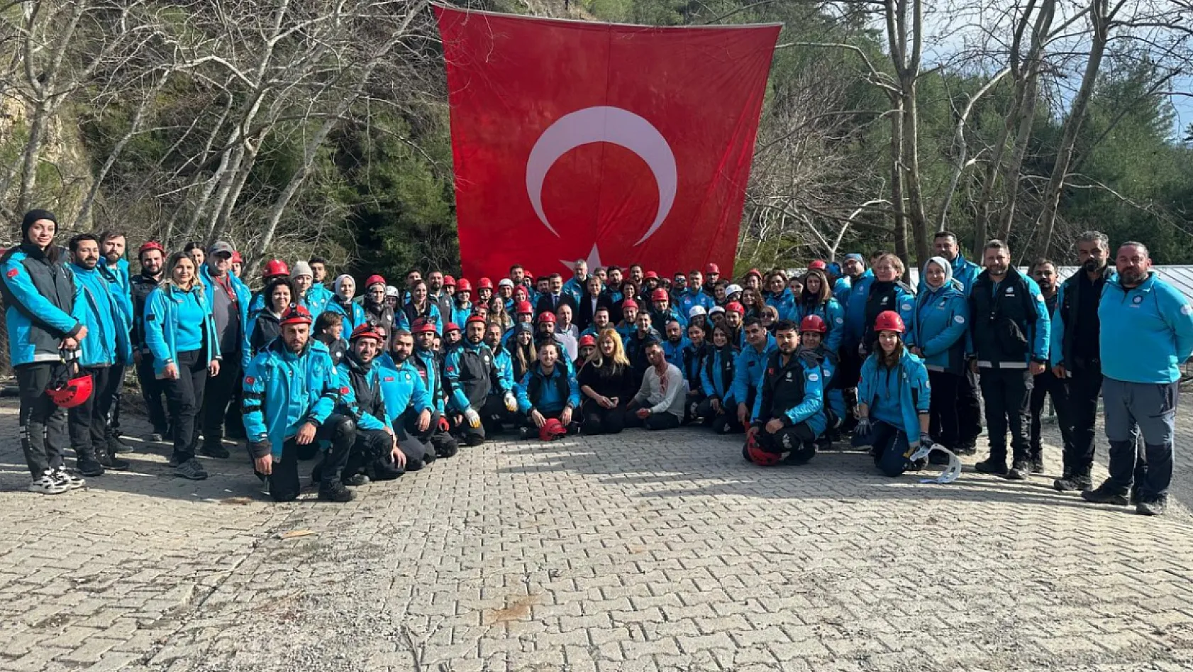 Muğla UMKE'den afetlere yönelik kapsamlı eğitim tatbikatı