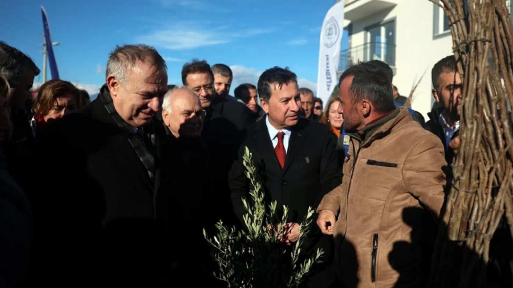 Muğla Büyükşehir Belediyesi'nden Seydikemer'de Üreticilere Tarımsal Destek