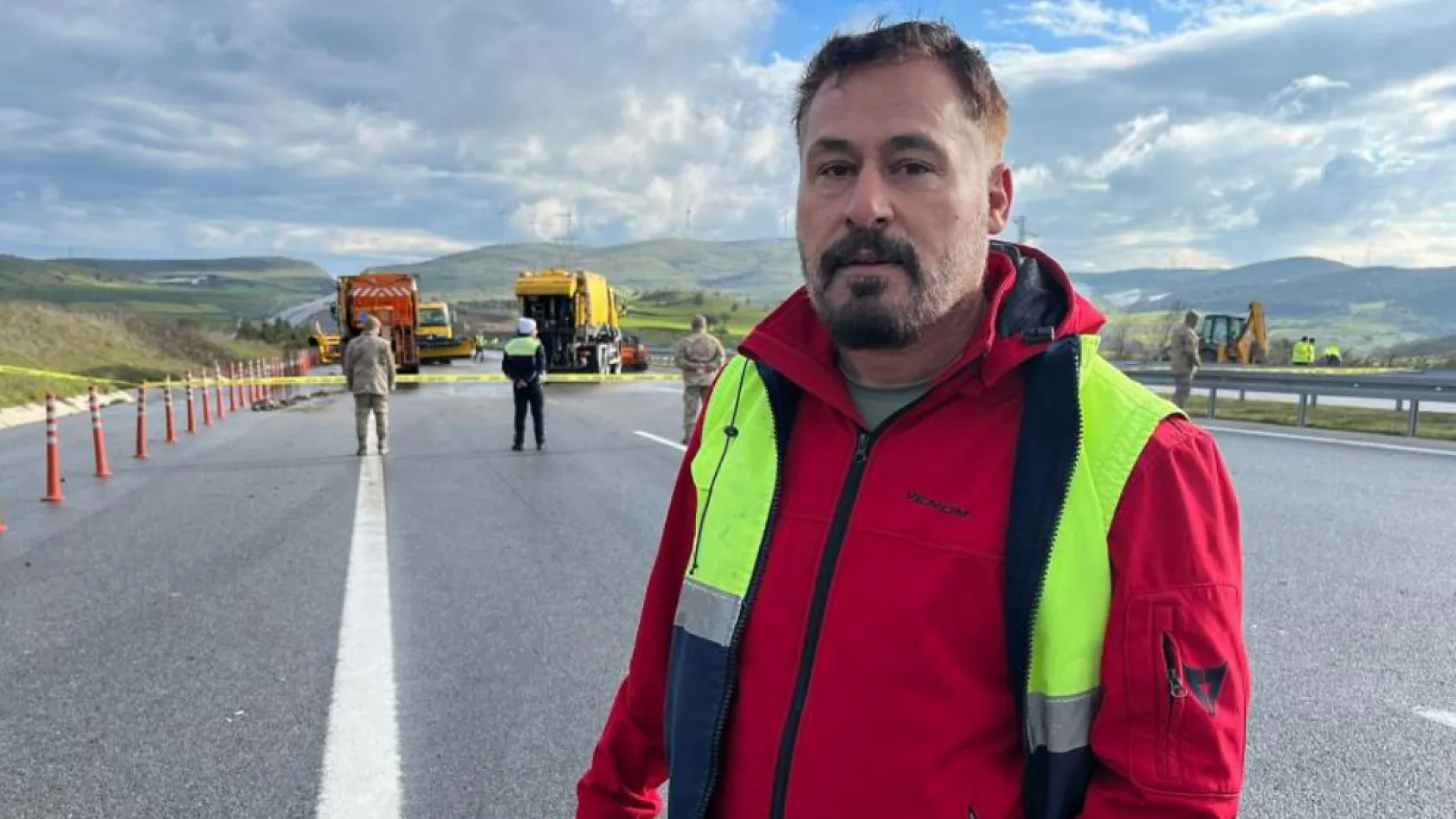 Balıkesir'deki uçak kazasına tanık olan şoför: Bütün parçalar önüme düştü