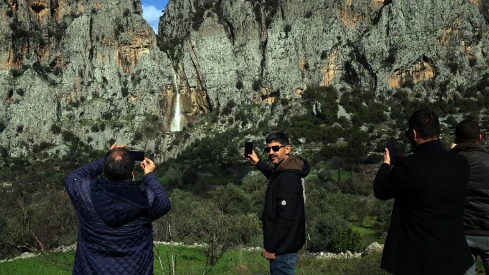 Dalaman'daki 'Su Uçkun Şelalesi' Doğaseverlerin Yeni Gözdesi Oldu