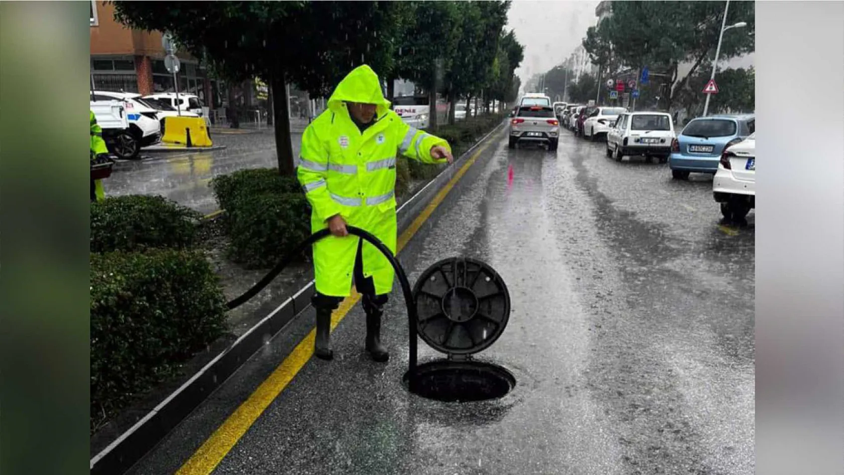 Muğla Büyükşehir ekiplerinden su baskınlarına anında müdahale