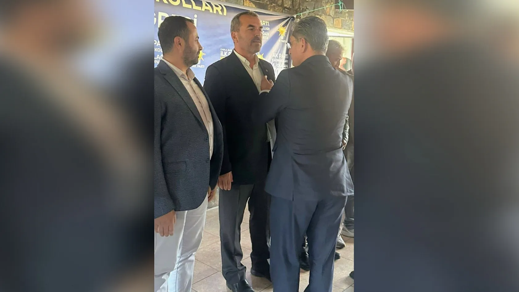 Kongrede Rozet Takarak AK Partiye Katıldılar