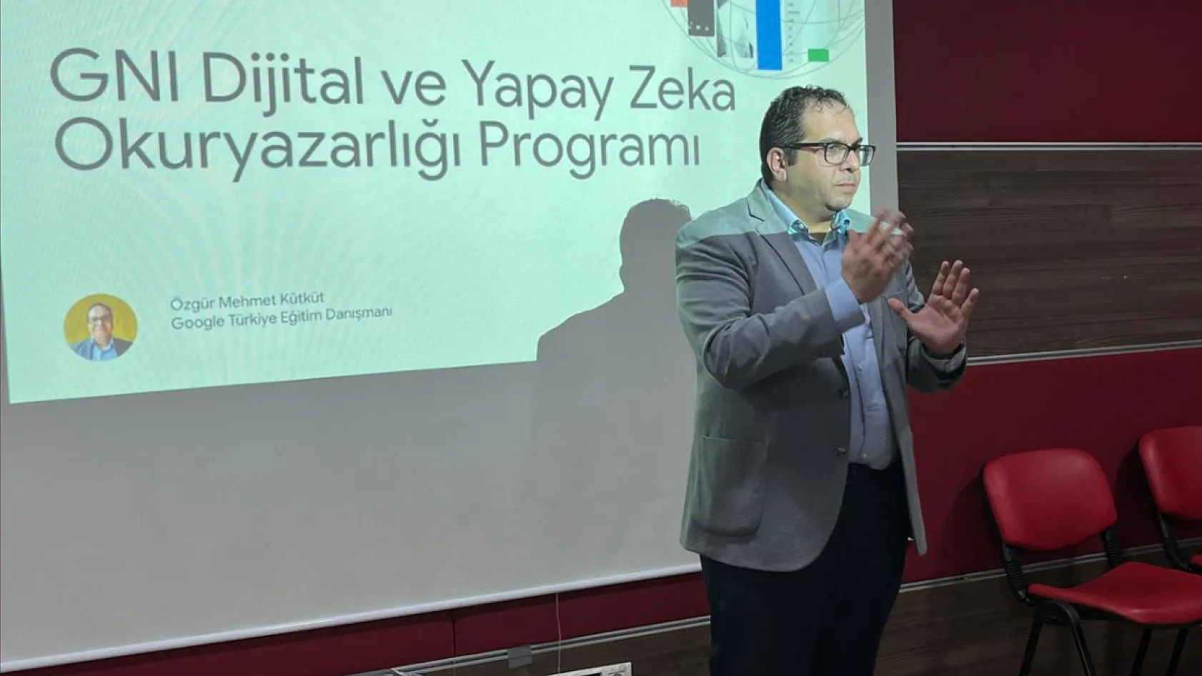Muğla'da gazetecilere 'Yapay Zeka Okuryazarlığı' eğitimi