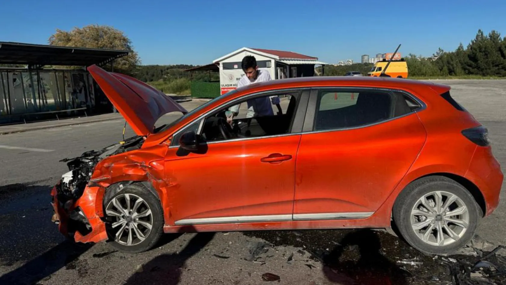 İki Otomobilin Çarpıştığı Kazada 5 Kişi Hastanelik Oldu