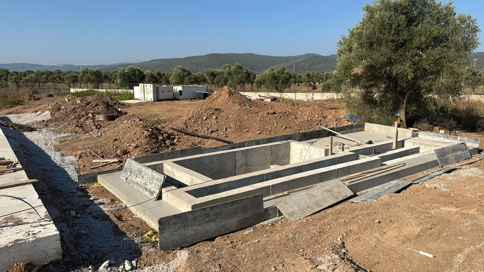 Büyükşehir, Mumcular Atık Su Arıtma Tesisinin Yüzde 25'ini Tamamladı