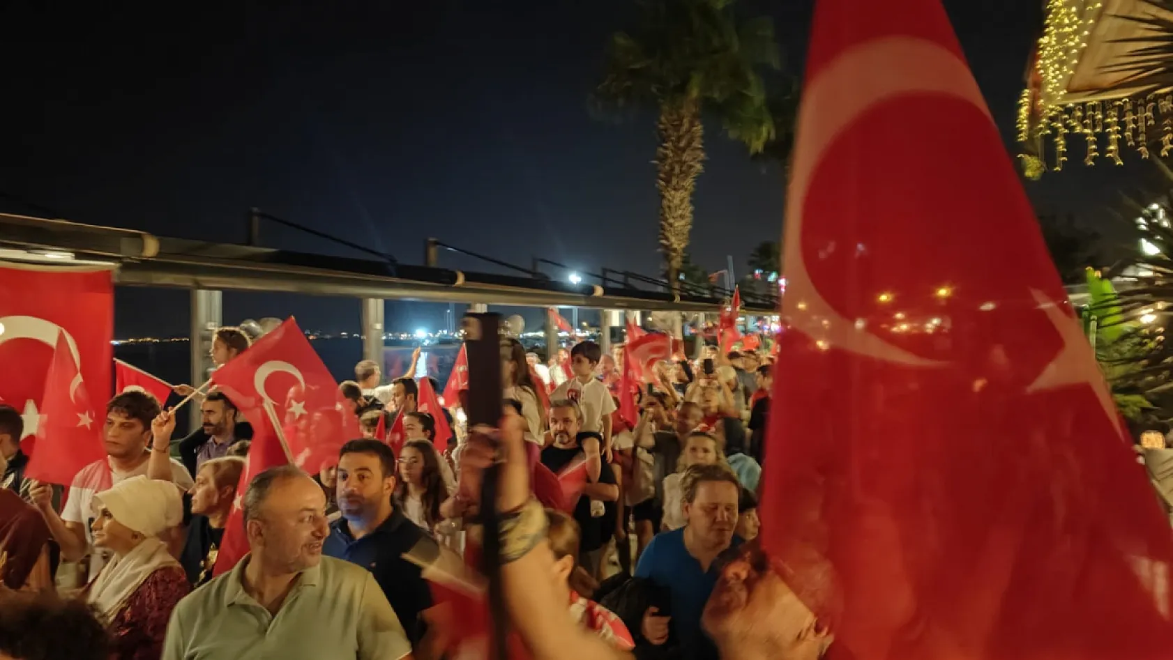 Fethiye'de Cumhuriyet Yürüyüşü Yapıldı