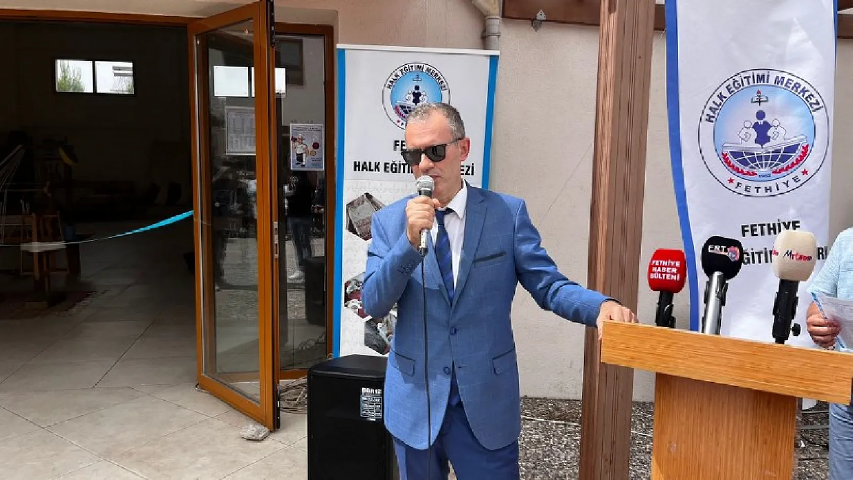 Fethiye'de Halk Eğitim Üzümlü Dastar Dokuma ve Giyim Sergisi Açıldı