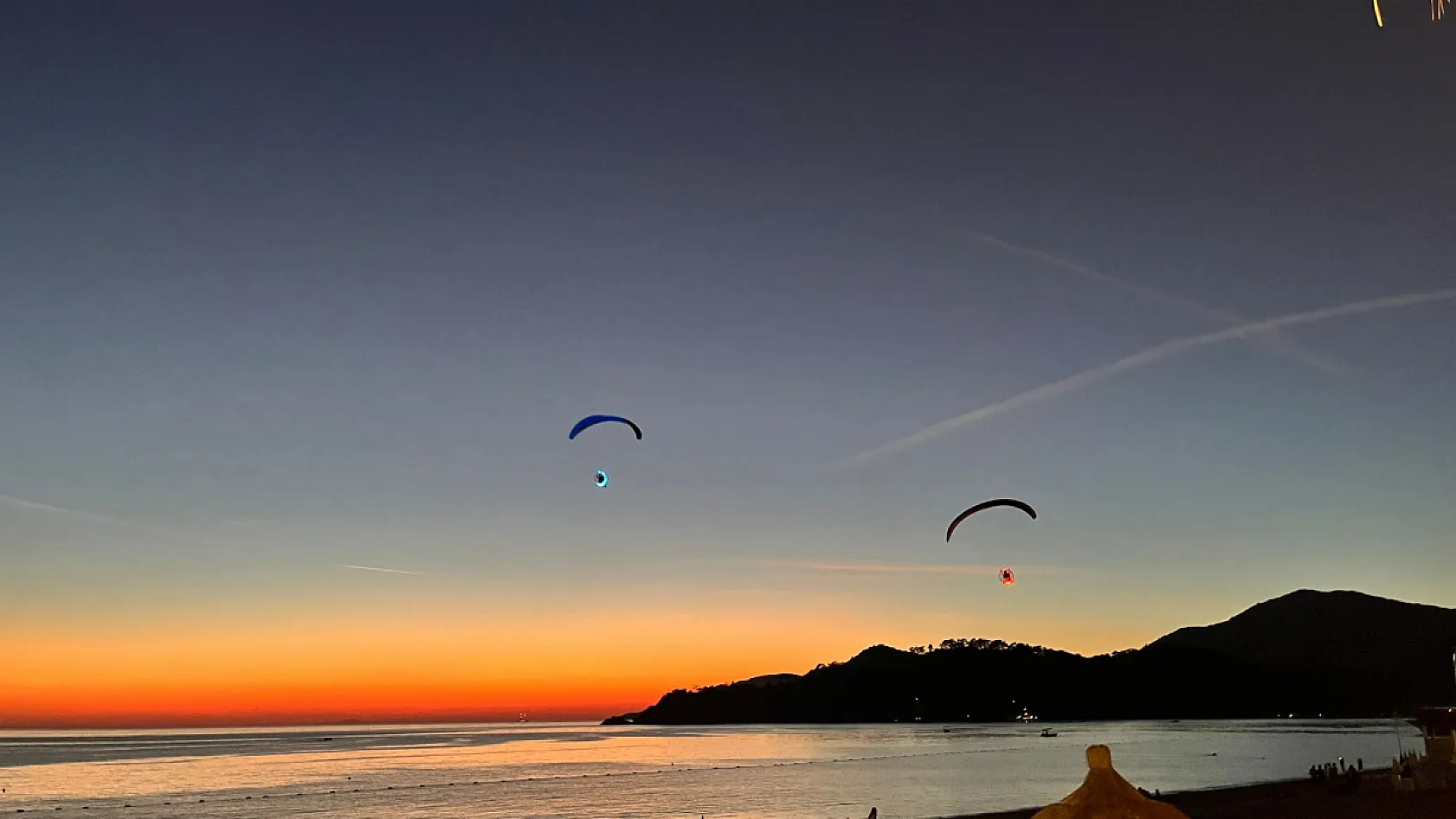 Fethiye'de 24. Uluslararası Ölüdeniz Hava Oyunları Festivali Nefes Kesiyor