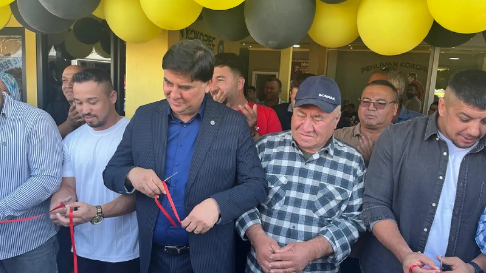 Fethiyeli Pehlivan Ali Yanatma, Kokoreççi Açtı