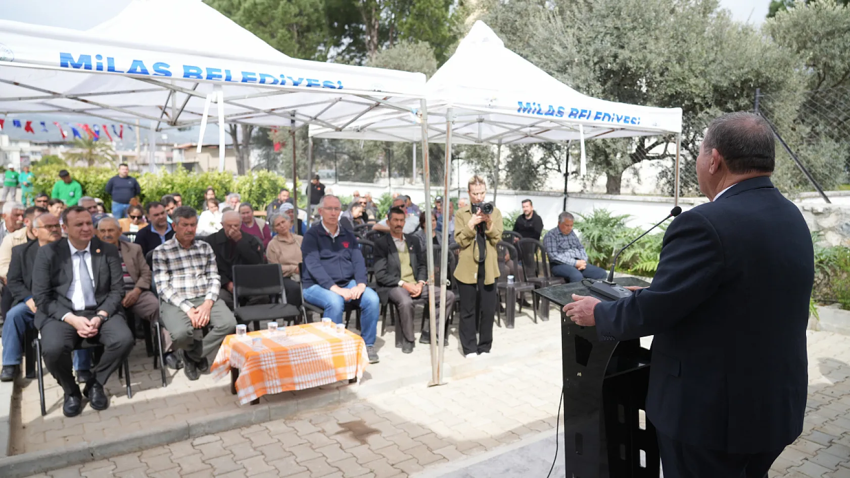 Milas Belediyesi üreticilere fidan desteği sağladı