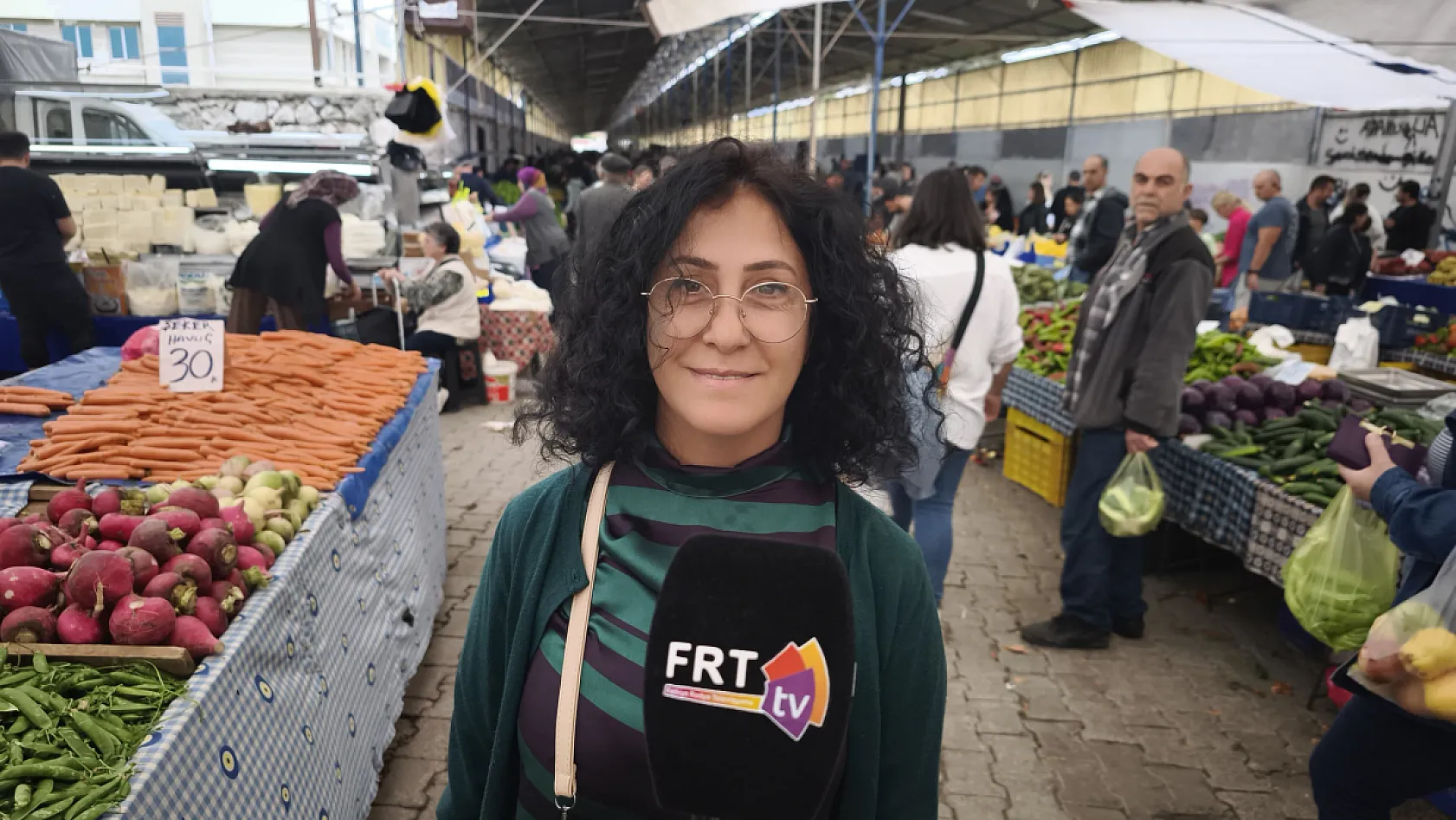 Fethiyeli vatandaşlar, Salı Pazarı'ndaki fiyatların pahalılığından isyan etti