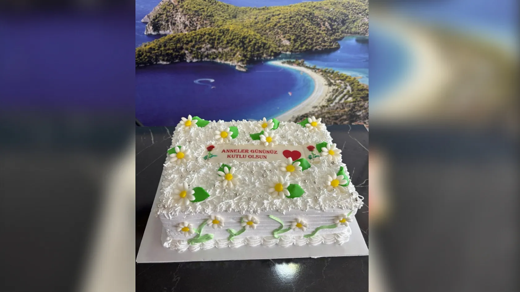 Fethiye Anteplioğlu Tatlı Dünyası'ndan Anneler Günü'ne Özel Pastalar