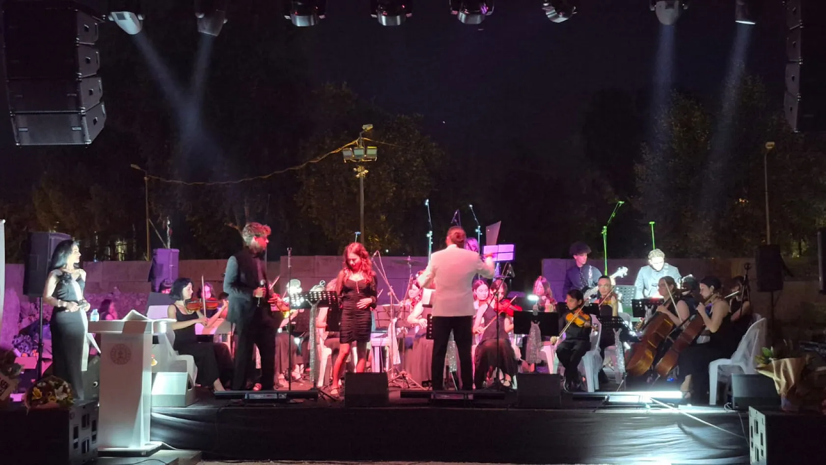 Fethiye Poli Gençlik Orkestrası ve Korosu'ndan Muhteşem Konser