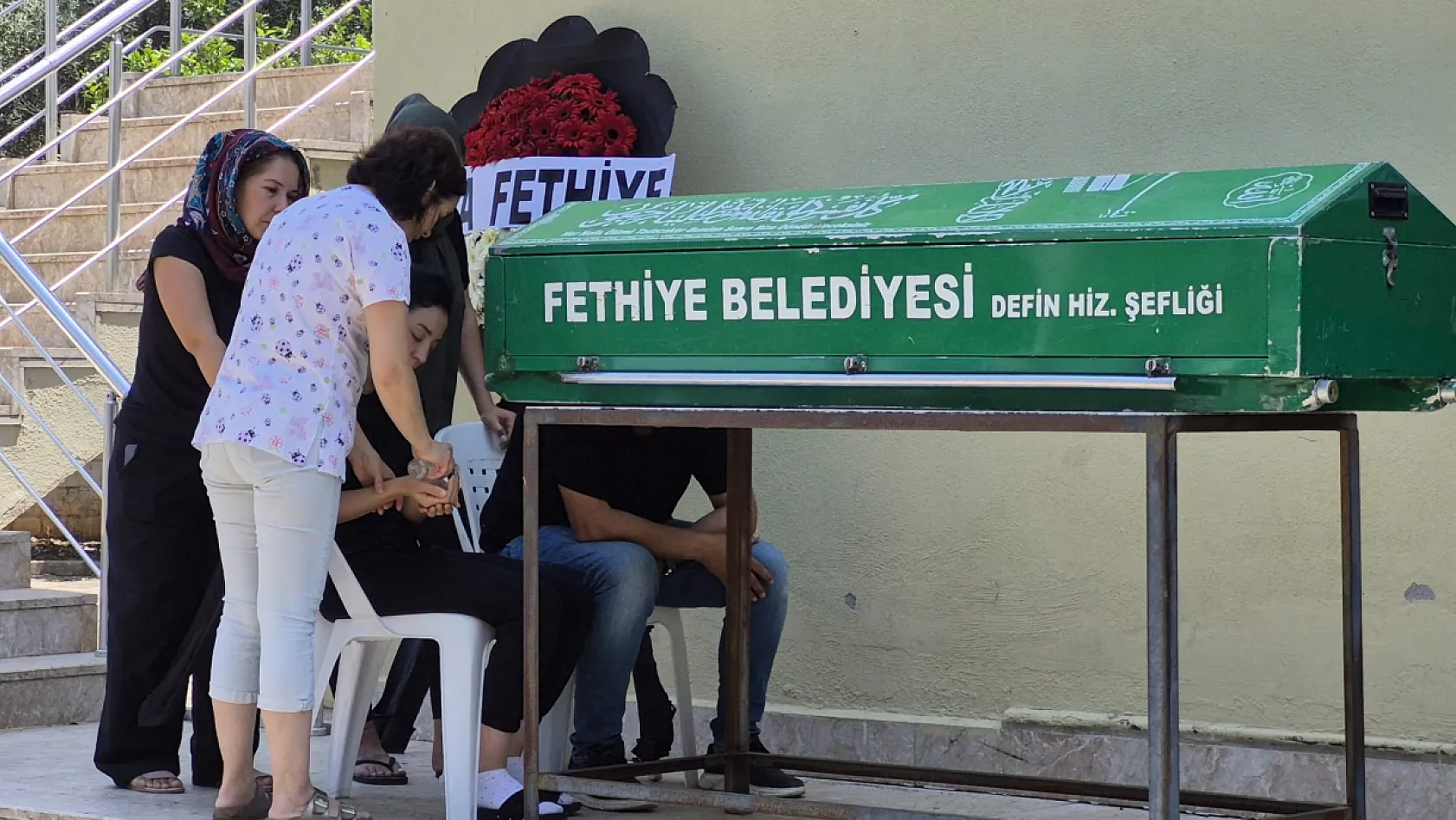Saklıkent Kanyonu'nda Hayatını Kaybeden 3 Yaşındaki Yamaç, Son Yolculuğuna Uğurlandı
