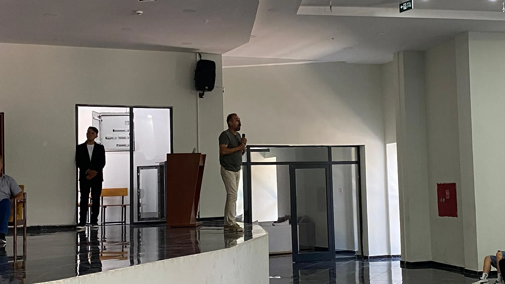 Fethiye'de 'Suç Haberlerinin Gençlerin Değer Algılarına Etkisi' Paneli Düzenlendi