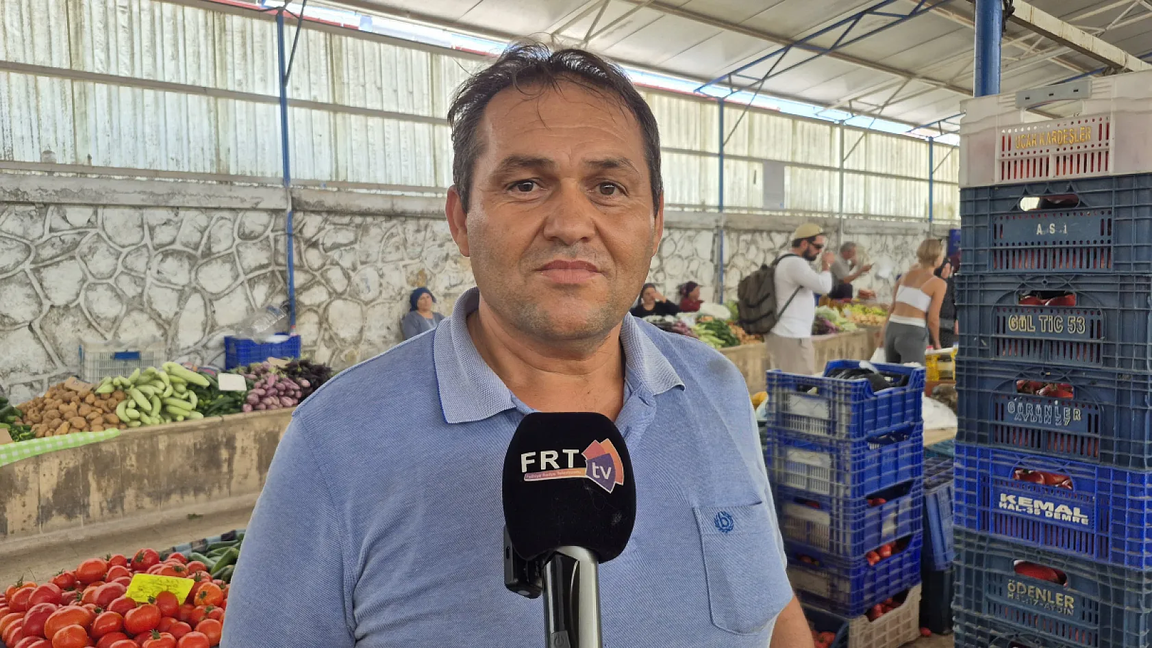 Fethiye Cuma Pazarı'nda Yoğunluk Az, Üretici Dertli: 'Zarar Bırakıyor Genellikle'
