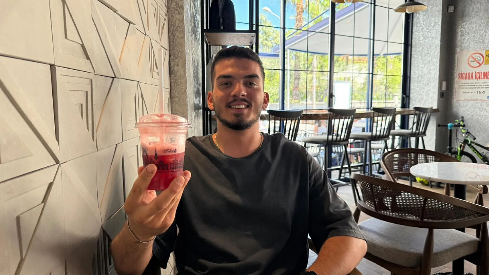 Fethiye'de yaz ayının gözdesi: Hibiskus