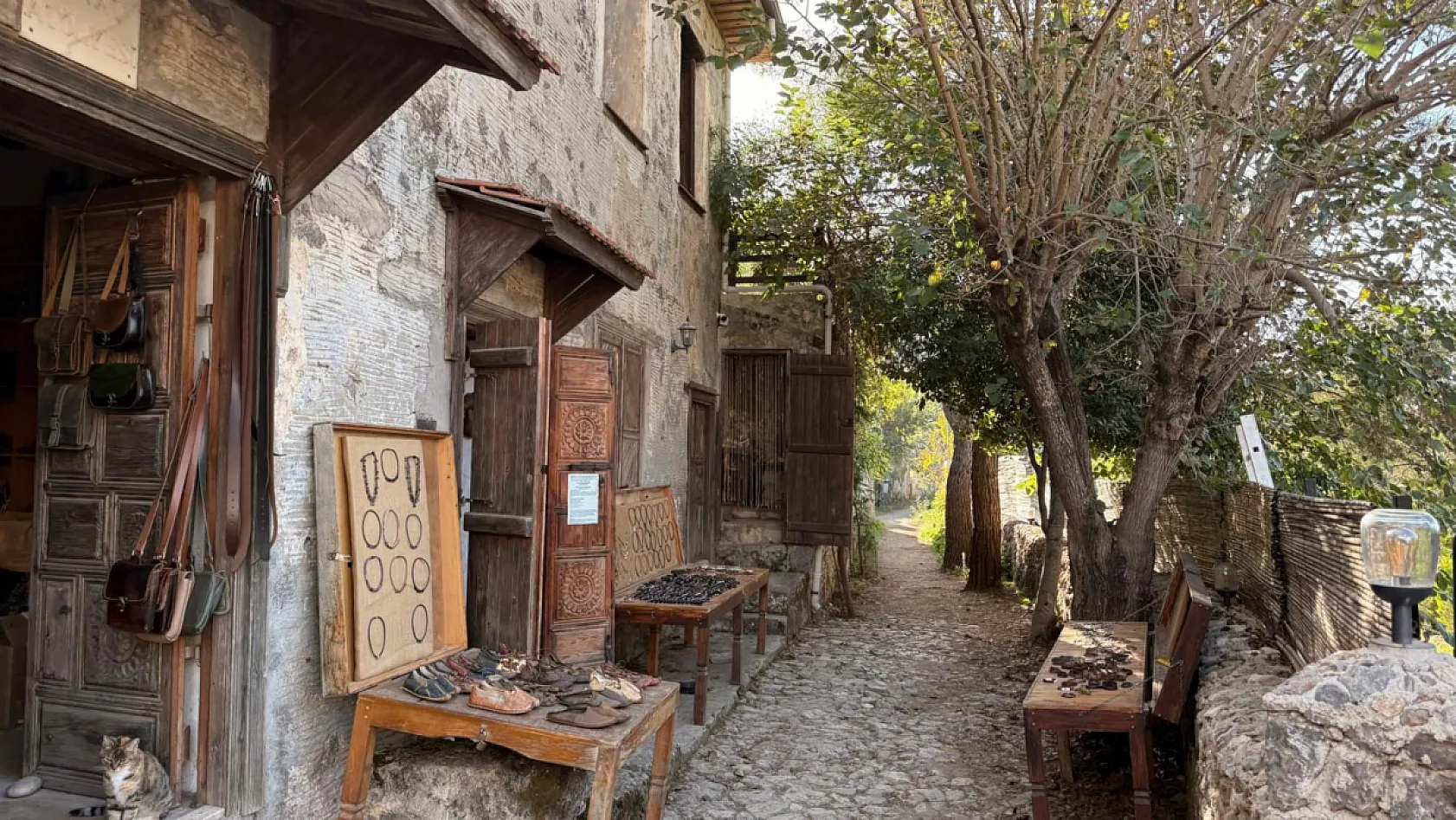Turistler Kayaköy'de Keyifli Vakit Geçirdi