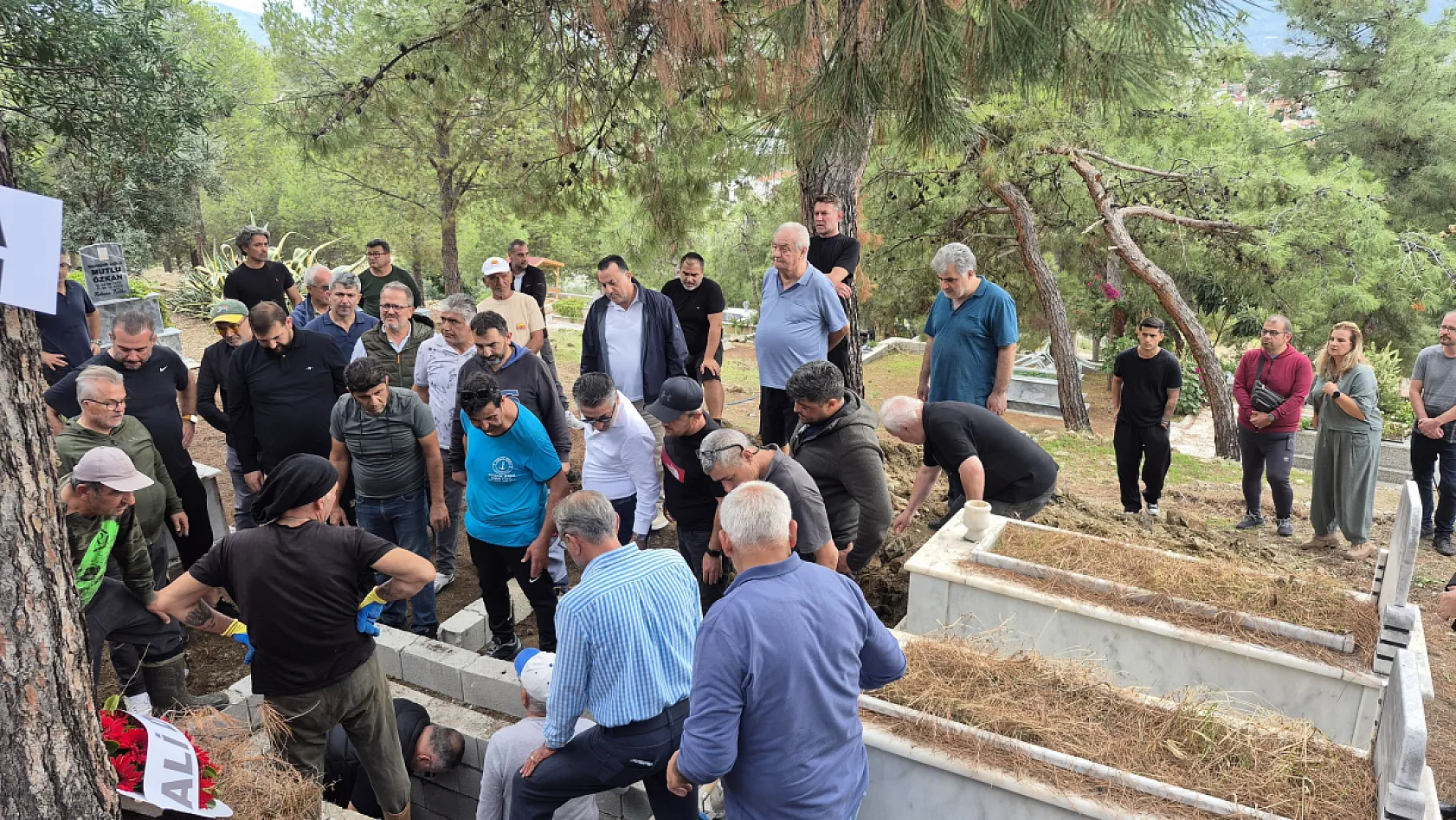 Fethiye'de Mete Ay'ın babası Hasan Ay son yolculuğuna uğurlandı