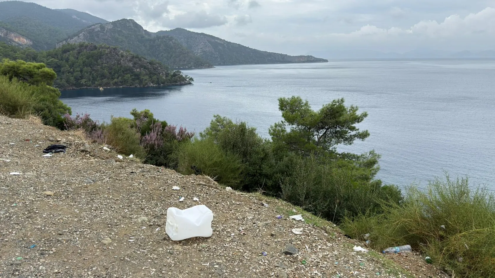 Fethiye Yarımada'da çevre kirliliği tepki çekiyor