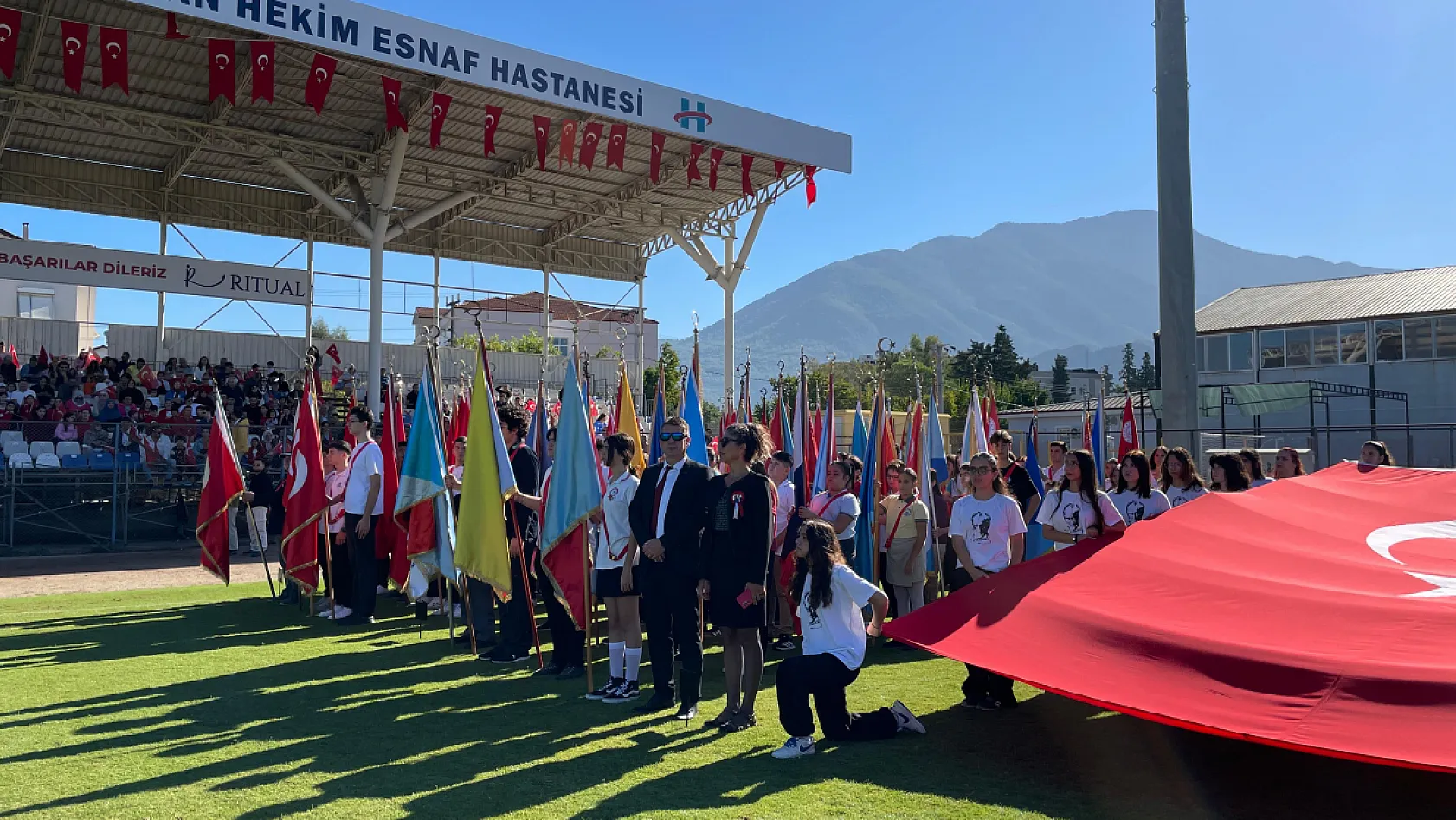 Cumhuriyetimizin 102. Yılı kutlu olsun: Fethiye'de coşkulu kutlama