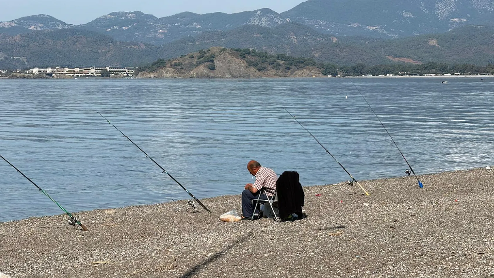 Fethiye'de Pazar Sabahı Balık Keyfi