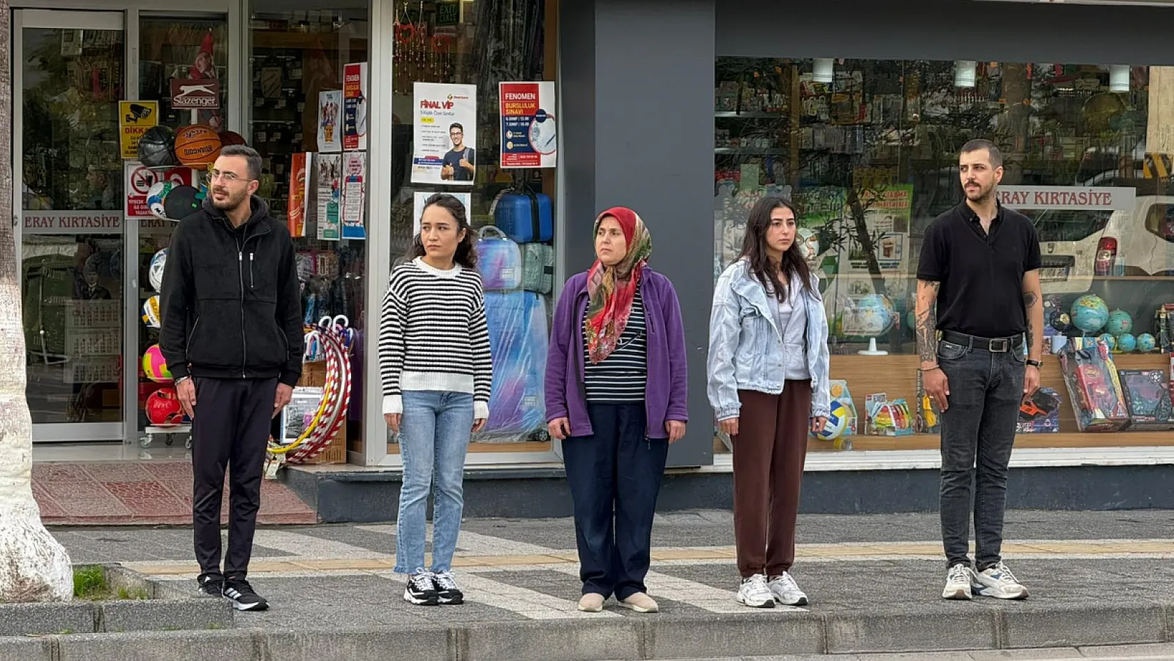 Fethiye'de hayat 09.05'te durdu: Ataya sonsuz saygı
