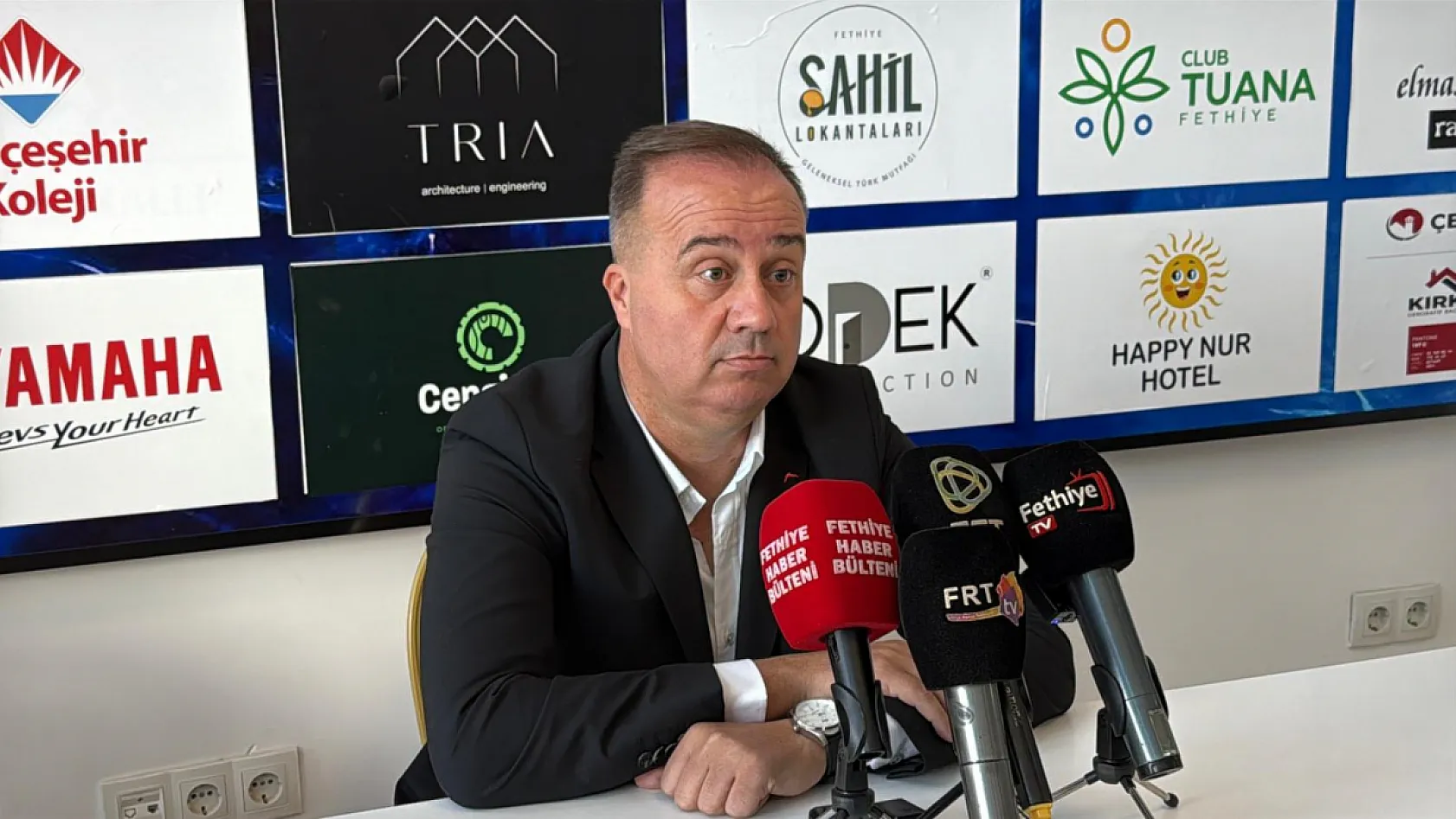 Fethiyespor'da Ayrılık! Teknik Direktör Selahaddin Dinçel görevinden ayrıldı