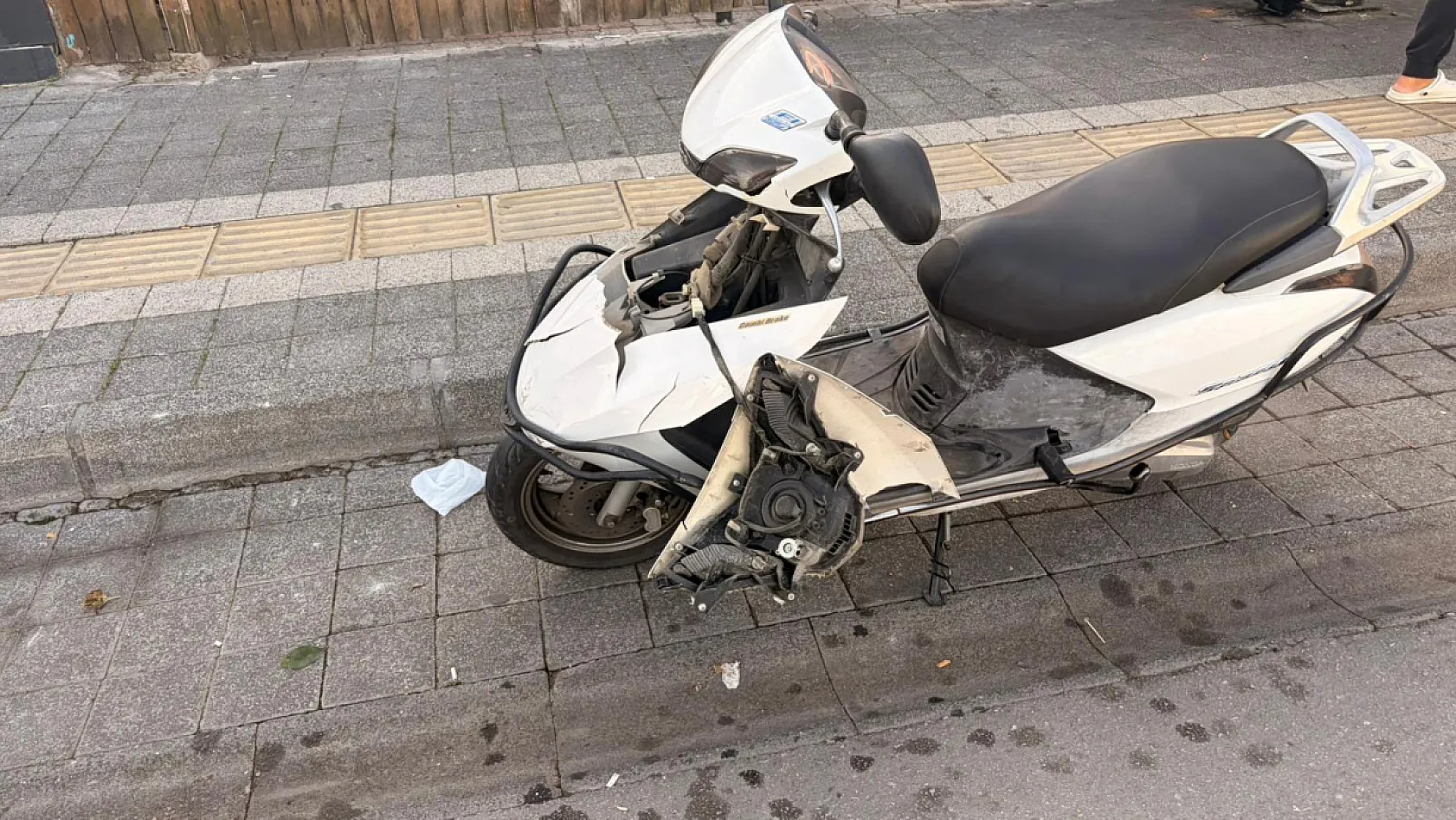 Fethiye Ovacık Köprüsü'nde motosiklet kazası: Sürücü yaralandı