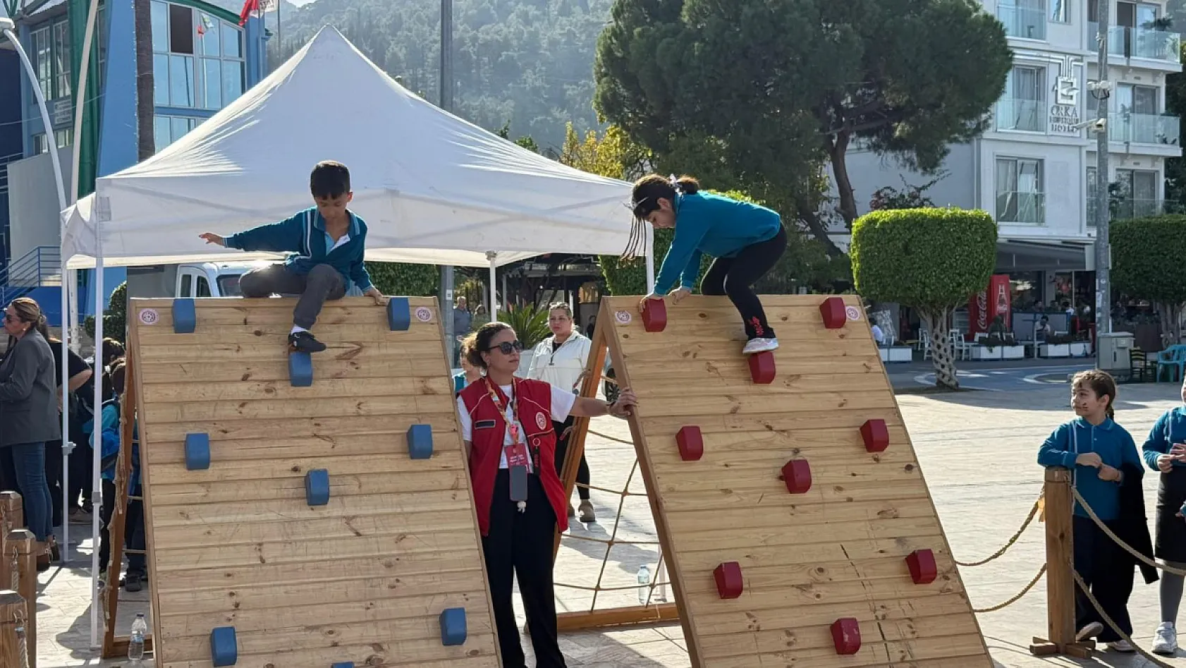 Fethiye'de çocuklar ata yadigarı 'geleneksel oyunlarla' tanıştı