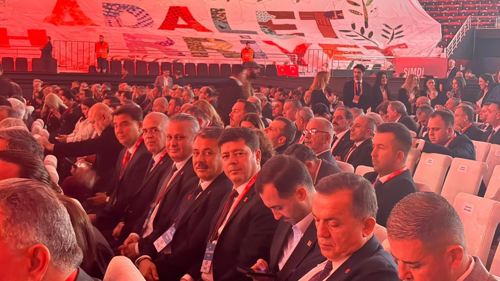 CHP'nin 39. Olağan Kurultayı başladı: Muğla'dan yoğun katılım
