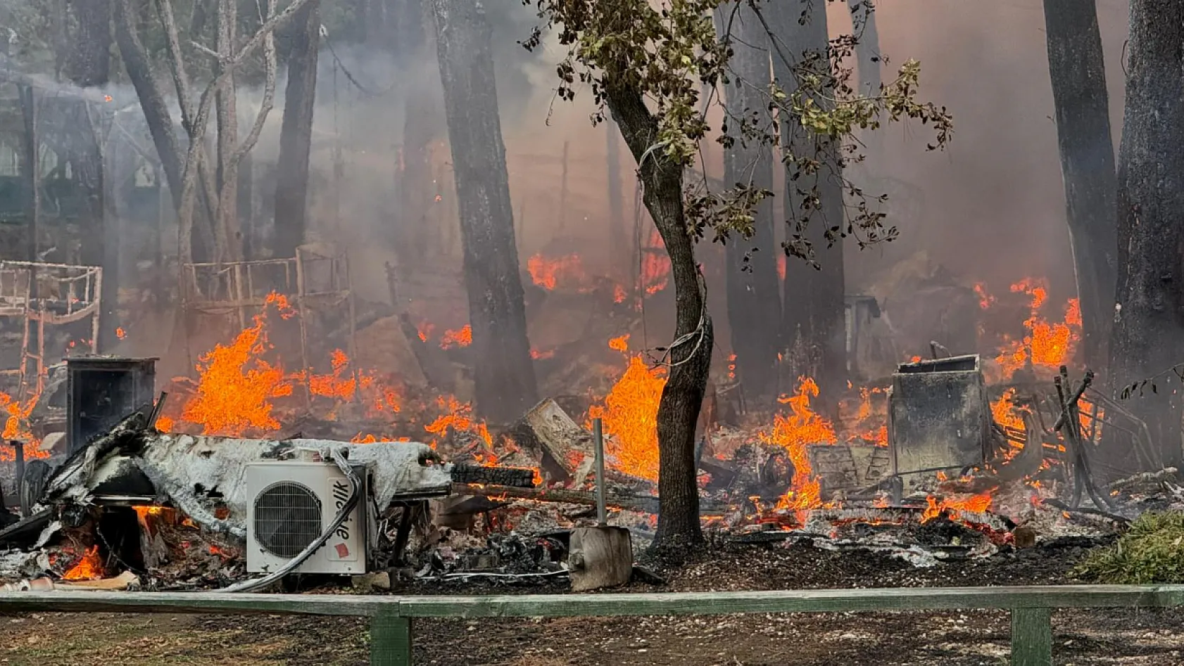 Fethiye Yanıklar Mahallesi'nde korkutan yangın