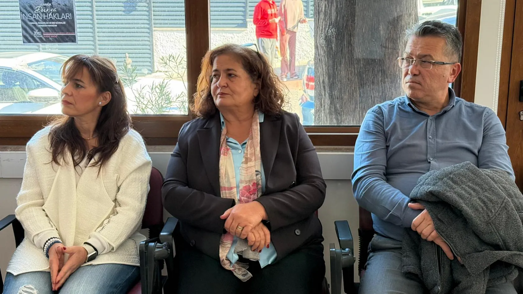 CHP Fethiye Kadın Kolları'ndan İnsan Hakları ve Demokrasi Haftası mesajı