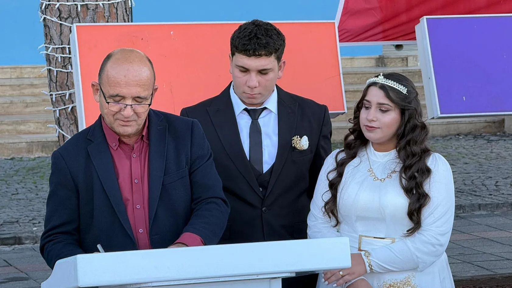 Yılın son özel günü 12.12.2025: Fethiye'de 9 çift mutluluğa 'evet' dedi