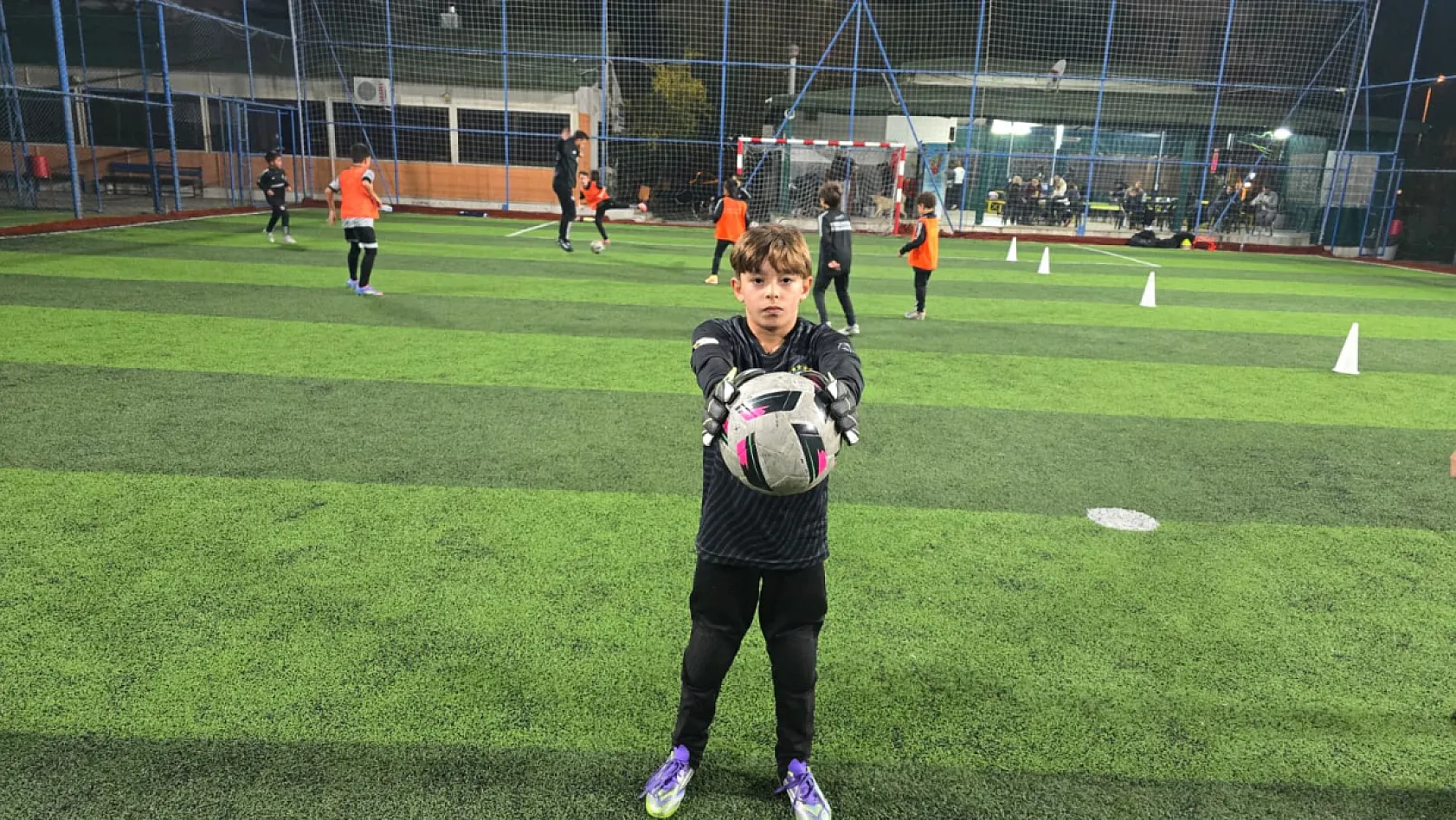 Fethiye Atletik Futbol Akademi'de Küçük Yaş Gruplarına Futbol Eğitimi