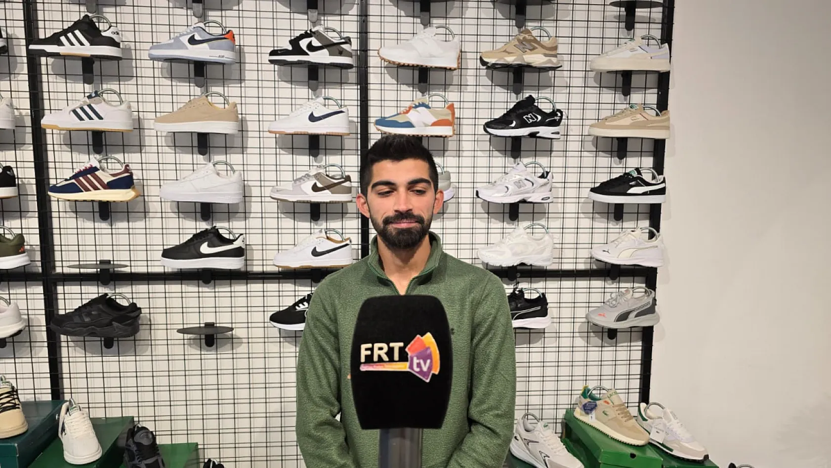 Fethiye'de gençlerin tercihi Arda Shoes'ta spor ayakkabılara yoğun ilgi