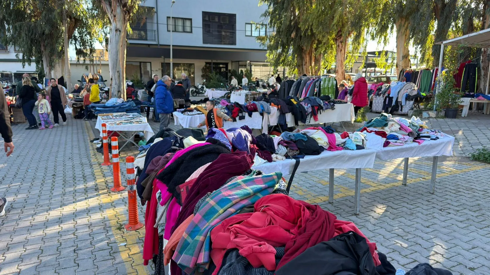 FETAV'ın İkinci El Pazarı Çalış'ta Yoğun İlgi Görüyor